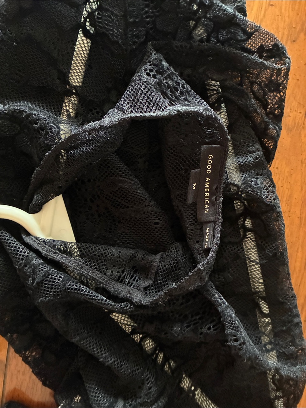 Good American Lace Mock Neck Bodysuit - Picture 7 of 8